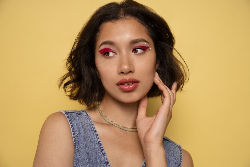 8 Alasan Mengapa Makeup Tahan Lama Setelah Facial