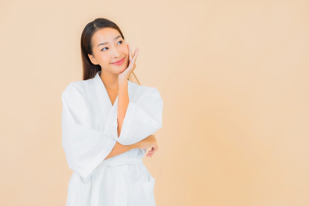 5 Tips Mengatur Jadwal Facial Bulanan Agar Kulit Glowing Konsisten