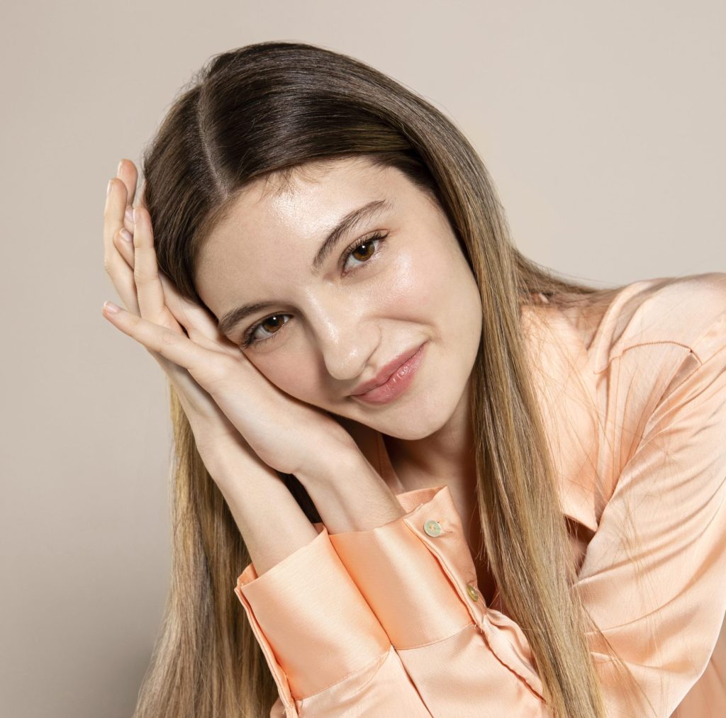 Wajah Kusam Jadi Glowing Seketika: Ini Alasan Laser & Light Treatment Jadi Kunci Kulit Cerah Cepat!